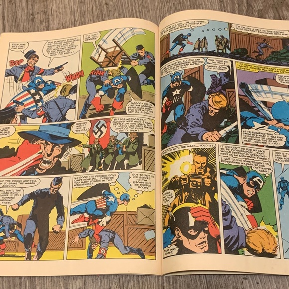 Marvel Captain America Comic Collection Poster - Red, Blue, White - Picture 3 of 3